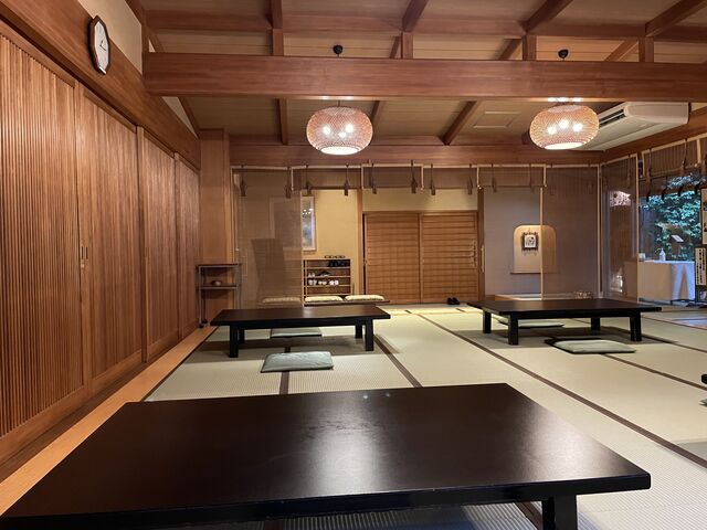 畳の間の休憩所_三朝館