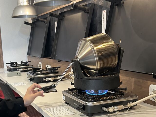 焙煎体験の様子_コーヒー焙煎体験 koto