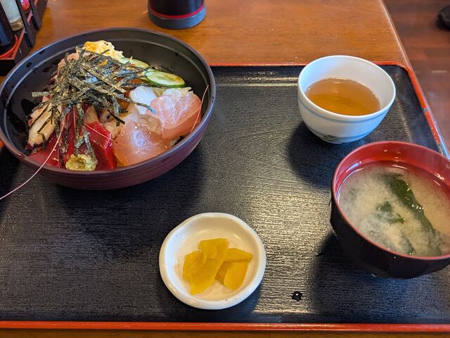 海鮮丼_船員厚生食堂