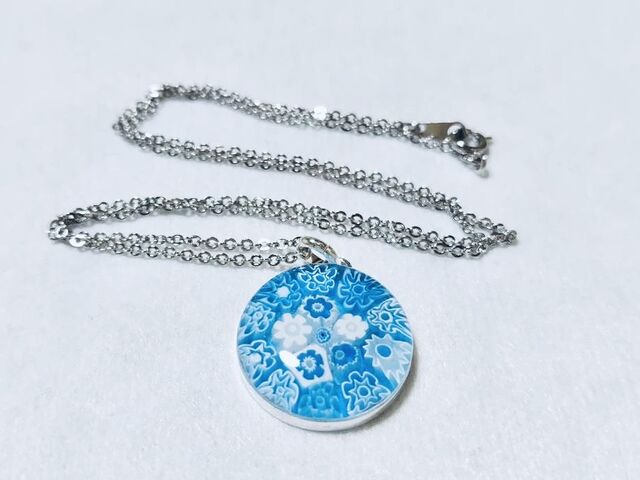 型枠は円形で金属チェーン デザインイメージは夏_アトリエ N&S