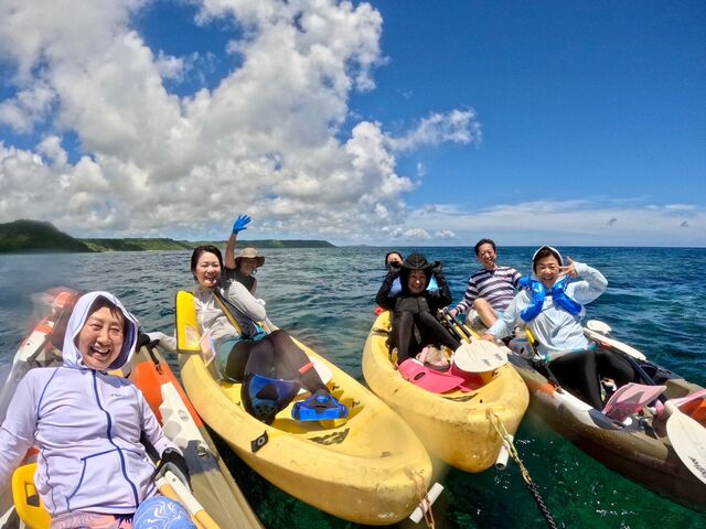 ビーチからカヤックで移動_BluePlanet
