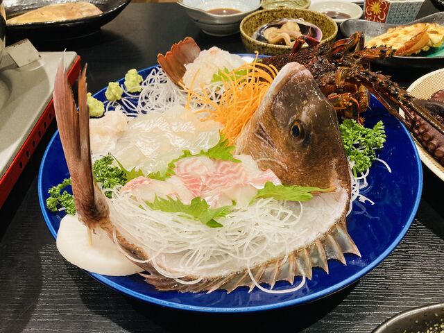 新鮮でプリっぷりのお魚と伊勢海老で、美味しくいただきました。_あじ浜
