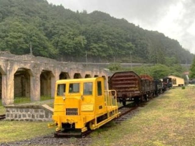 三井三池鉄道モーターカーと無蓋車車両6台展示は日本一で「日本一の無蓋車公園」_旧太子駅