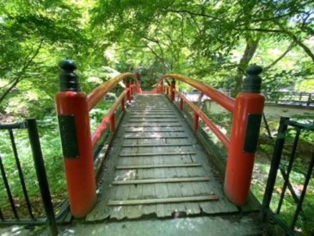 河鹿橋:朱色の太鼓橋 _河鹿橋