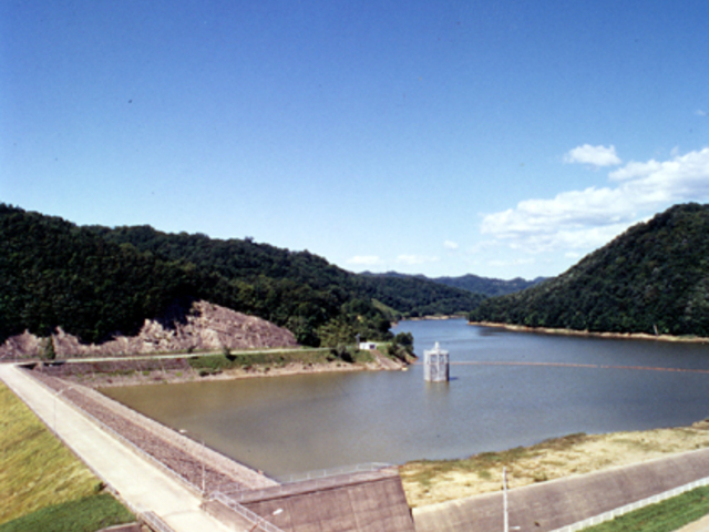 厚真ダムの写真1
