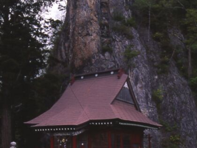 厳龍神社の写真1