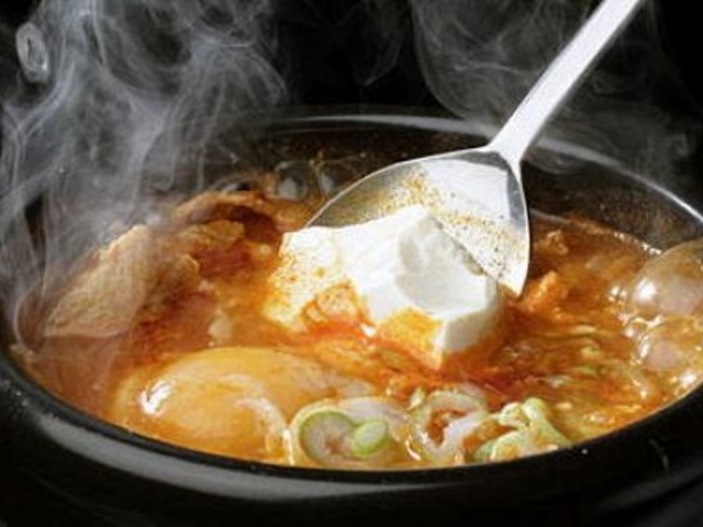 東京純豆腐 新宿店の写真1