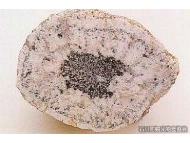 球状花崗岩の写真1