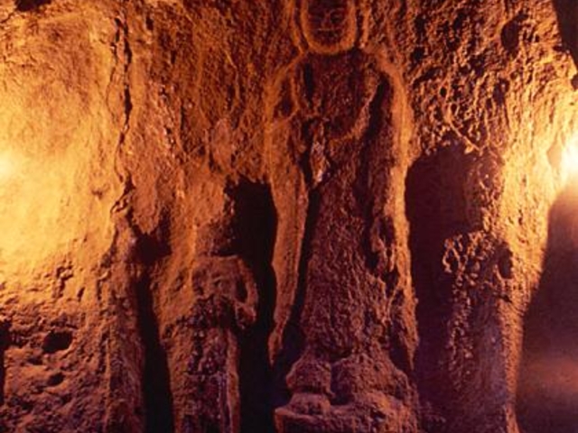 関の磨崖仏の写真1