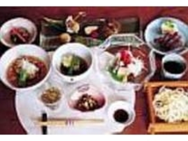 丁寧な仕事がされた昼の会席をどうぞ_忍野 八洲