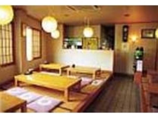 しっとりと落ち着いた店内の雰囲気も魅力_とんかつ とん季