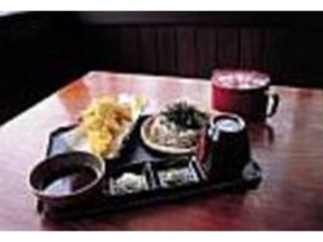 天ぷらの食感がたまらない天ざるそば_清里手打ちそば いせ藤