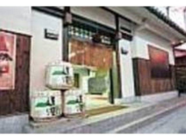 歴史ある店舗はさすが老舗の風格だ_太田酒造