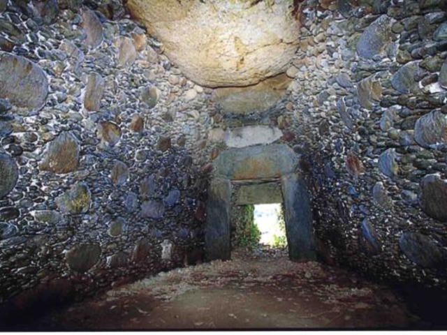 伊勢塚古墳の写真1