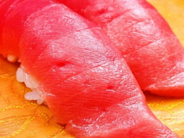 網元 伊豆 活魚回転寿司の写真1