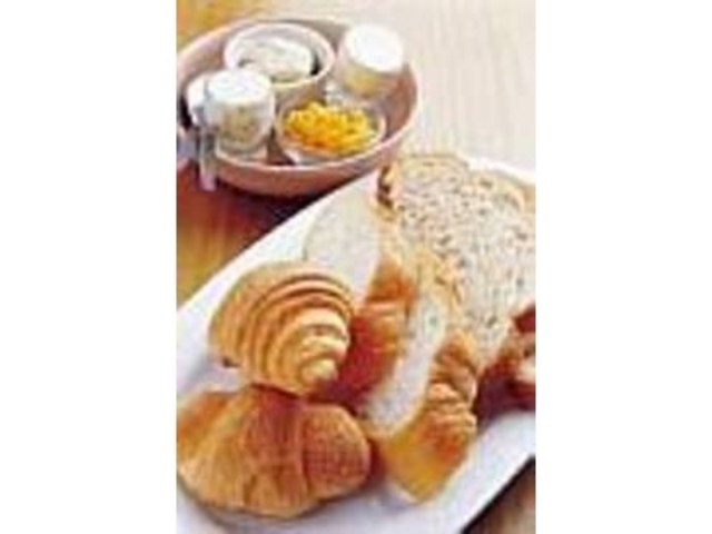 4種類のバターが付いたパンの盛り合わせ_もと街びよりHANDSまえ