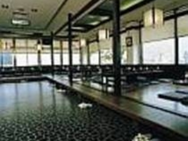 270名まで収容できるゆとりある広さ_佐渡の美食館 佐渡の海鮮市場 かもこ観光センター