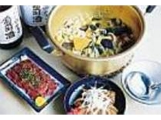 煮こぼれないように深めの鍋を使用する_ほうとう つかさ