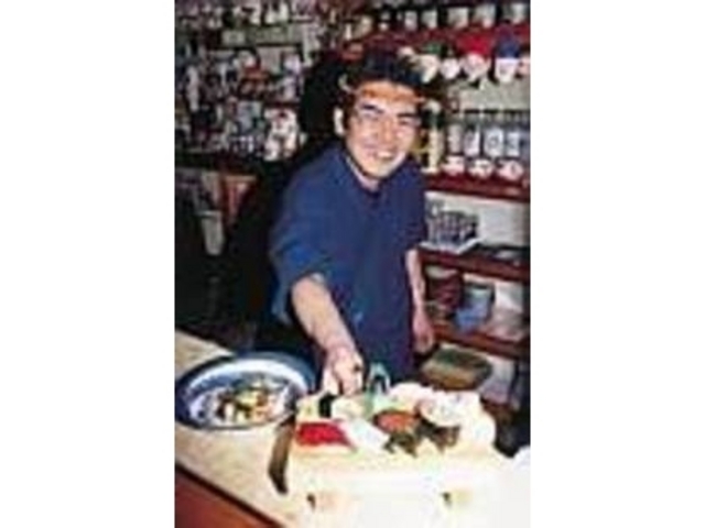 元気のいいご主人が作る寿司の盛り合せ_鮨処政富