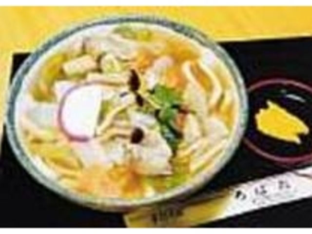 甘めのダシで具沢山。寒い日には恋しくなる_ろばた