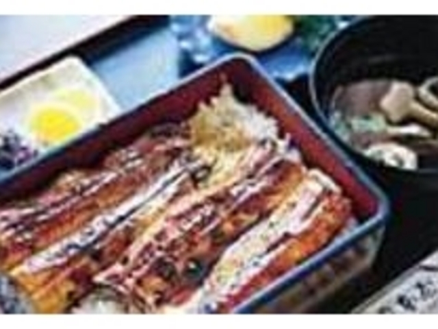 炭火で焼き上げた風味豊かな一品をどうぞ_國本屋