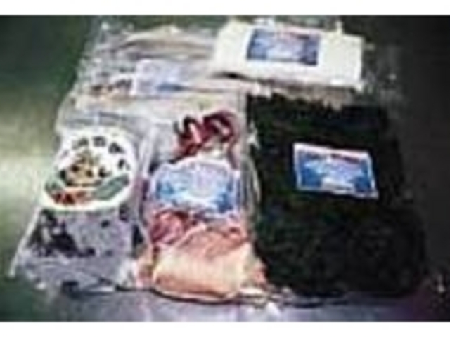 アオサやタコ、もずくなどを新鮮パック_与論町漁業共同組合