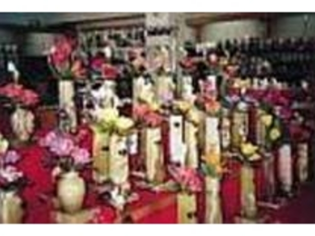 高級感溢れる大理石がお手ごろな価格だ_秋芳館湧水亭
