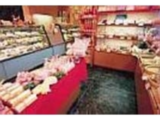 パステル調の店内は常時甘いお菓子で埋まる_BAMBOCHEUR