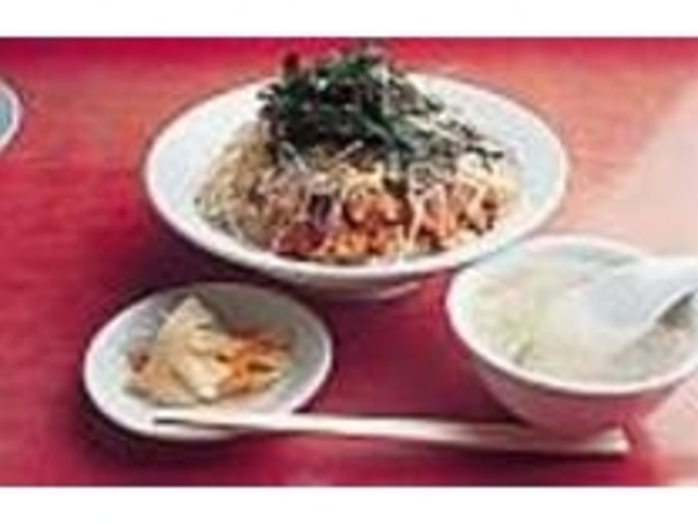 スープもセットのジューシーなからあげ丼_中華料理 万来