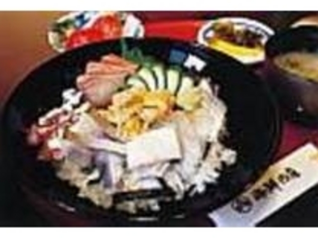 7種類ほどの魚が味わえ、ボリュームも満点_海席・居酒屋 海鮮問屋