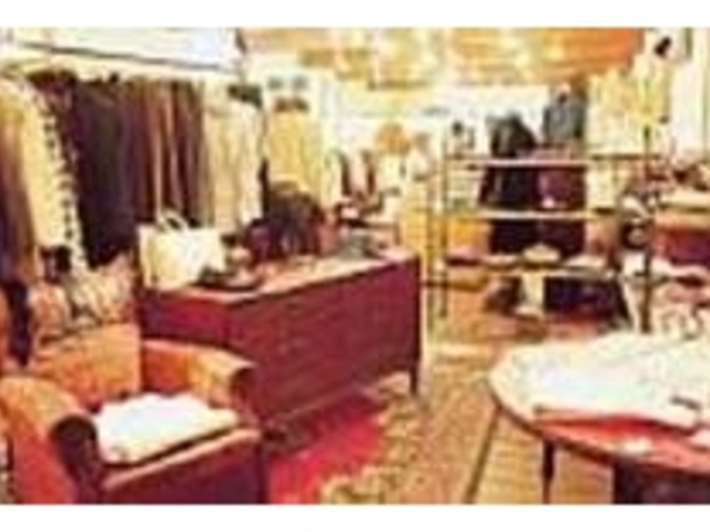 ひとひねり利いたものがズラリと並ぶ店内_TIMES MARKET