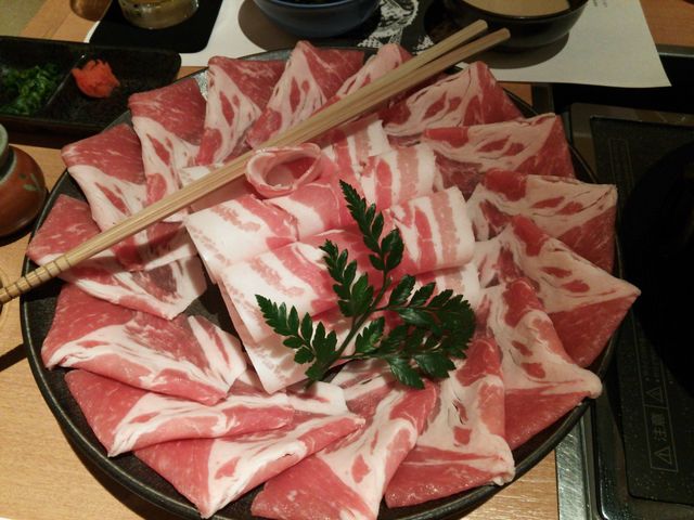 『特選鹿児島黒豚ロースカツ』は1400円_華蓮