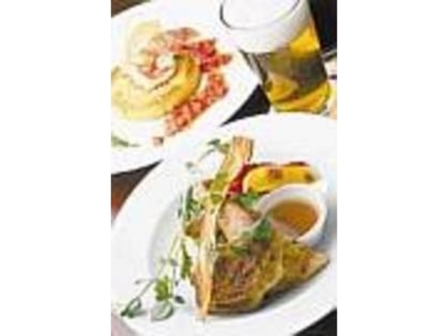 人気の『ロティサリーローストチキン』_BEER NEXT