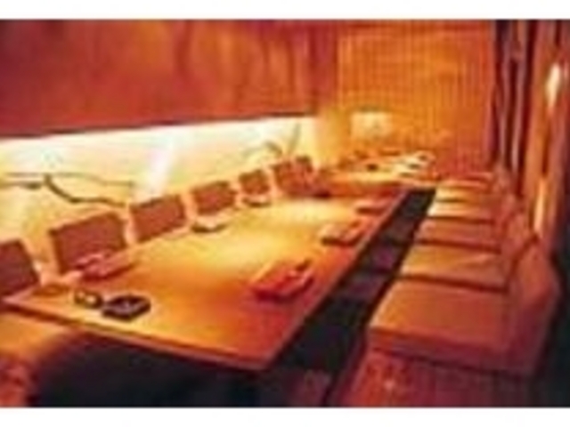 掘りごたつ式になっている個室席も人気_PRIVATE DINING 点 渋谷店