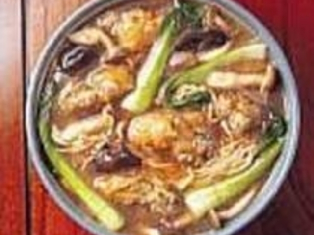 どんぶりにカキが浮かぶ『かきラーメン』_慮山