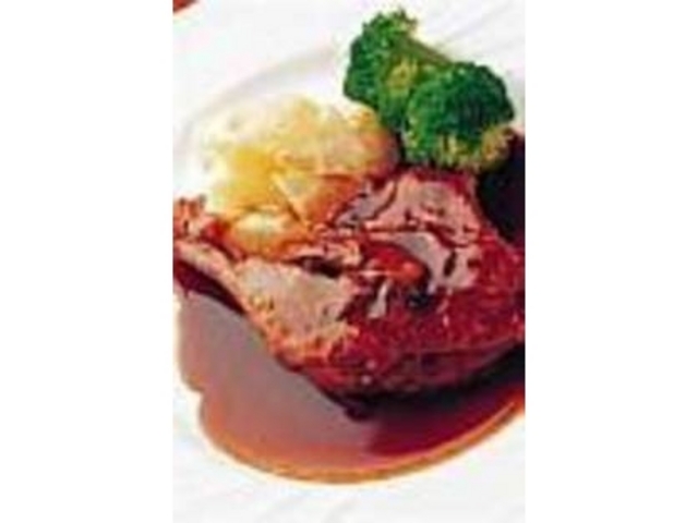 ランチの肉料理はソースが決め手に_GLOBE DU MONDE