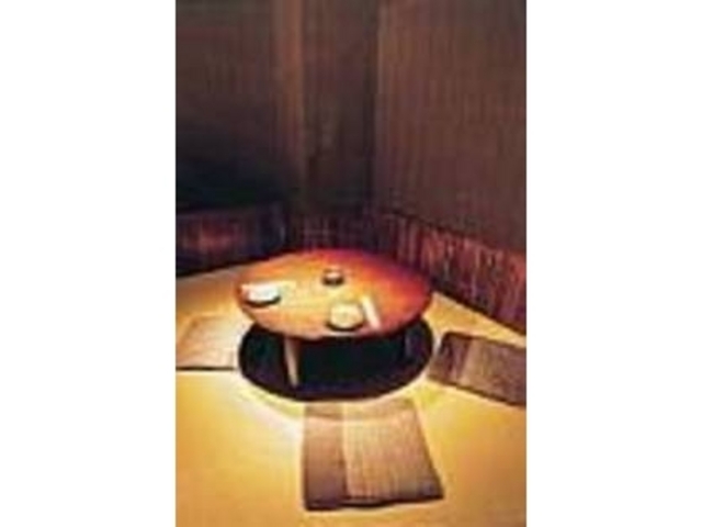 ムーディな灯りに包まれた純和風の空間_隠れ家和食 りゅうぼん