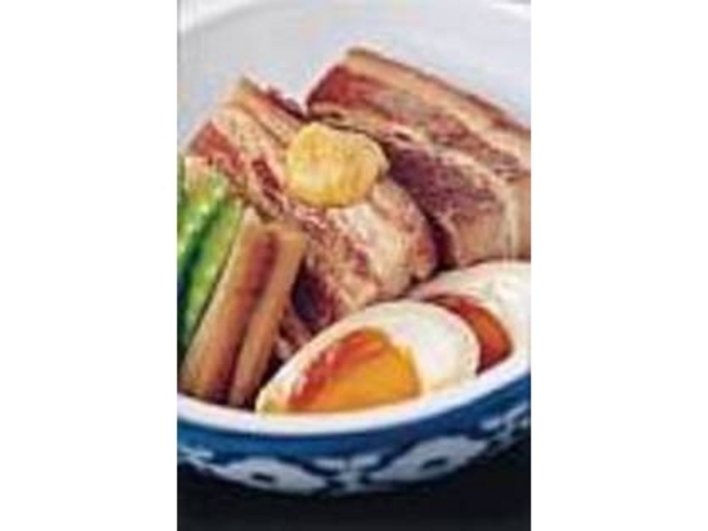 『豚の角煮と煮玉子添え』は人気の逸品_隠れ家和食 りゅうぼん