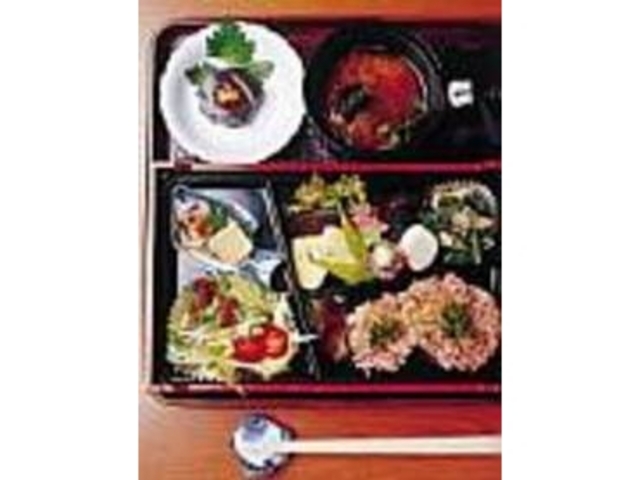 40種の食材を使う『薬膳ならまち弁当』_和風創作薬膳料理 京小づち