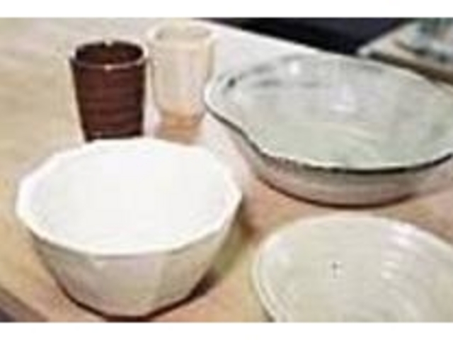 先生の作品をお土産として買うこともできる_陶工房美土里の洞