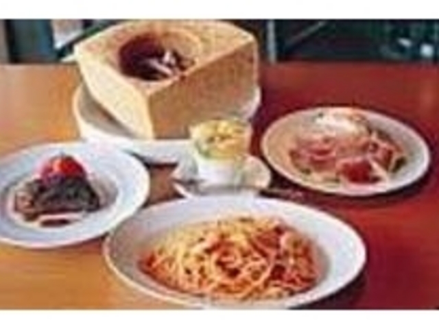 アツアツの『ミラノ風リゾット』も人気!_ミラノ食堂
