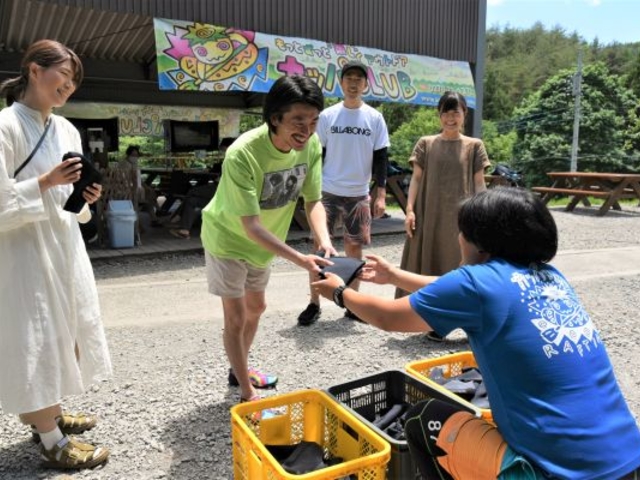 ウェットスーツも温水シャワー完備!寒さ対策もしてます_カッパCLUB