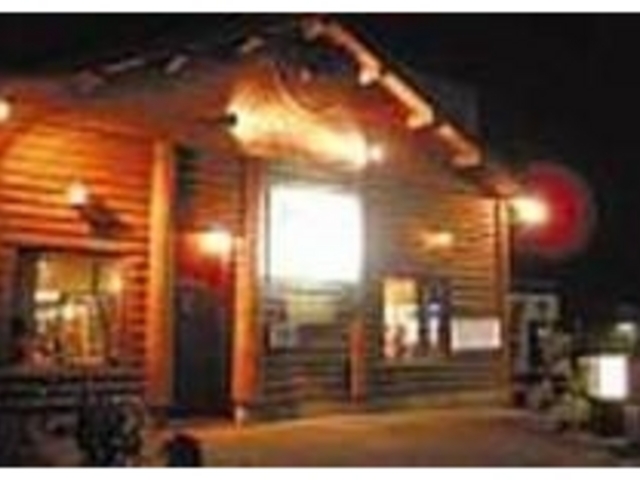 人気のシェフが店内に明るい笑いを誘う_MOMTAJI MAHAL RESTAURANT