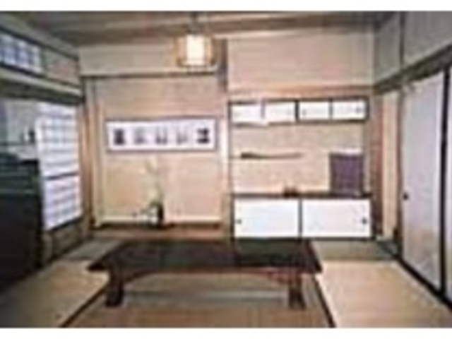 土壁と藁床の畳が、癒しの空間を創り出す_東橋 八寸庵 花子