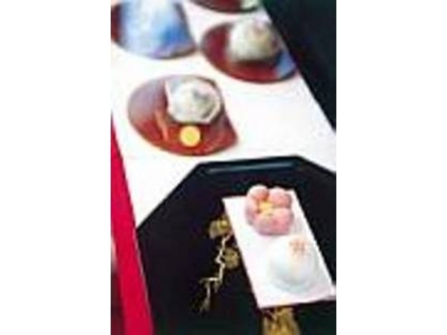 練り切りから最中・羊かんまで幅広く揃う_御菓子処 湊屋
