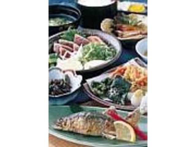 鮎など四万十川の幸を存分に味わえる_お食事処 しばてん