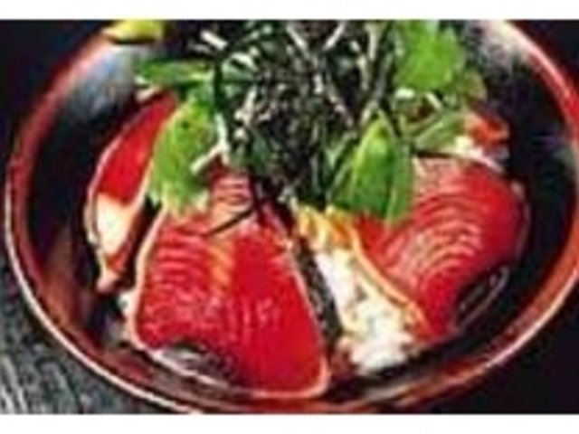 ダシが良く出るカツオ使用の『まご茶漬け』_碧の洞窟