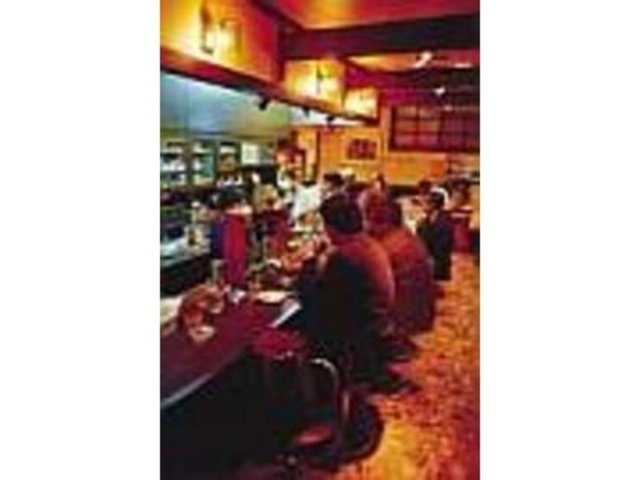 じっくりとコーヒーを楽しめる店内_珈琲だけの店 びぎん