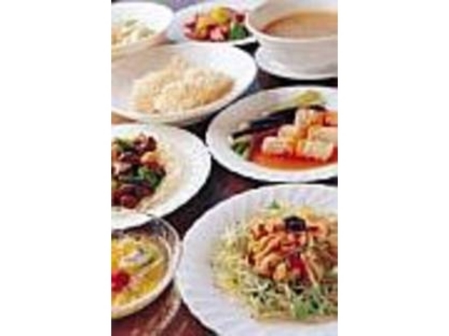 海鮮を贅沢に使った『トクトクランチ』_中国料理 獅子