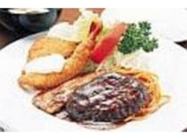 ボリュームたっぷりの『特製ランチ』_みのる亭